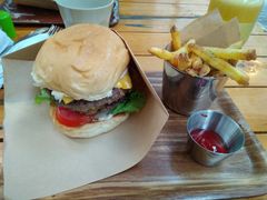 -BURGER BRO'S