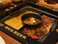 -老牌坊云南鱼豆花火锅(爱建店)