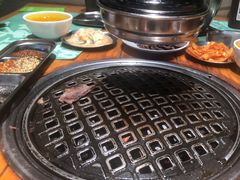 -唯成•韩国炭火烤肉 유성고기