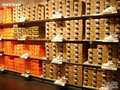 -NIKE上海青浦换季优惠店