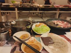 -呷哺呷哺(世贸.工三店)