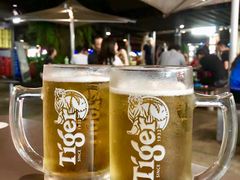 -东海岸人工湖美食村