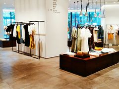 -URBAN REVIVO(上海中庚漫游城店)