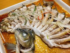 清蒸武昌鱼-莲餐厅·湖北菜·藕汤是头牌(愚园路店)
