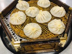 灌汤包-西安贾三灌汤包·回坊小吃·清真炒菜(北院门总店)