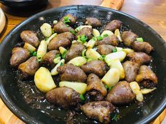 -老东镇啤酒屋海鲜加工·蒸汽海鲜·海鲜烧烤(台东店)