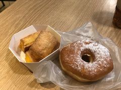甜甜圈-巴黎贝甜(宜山路店)