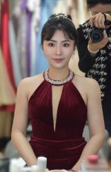 点击看大图 -爱伊人婚纱礼服美妆馆