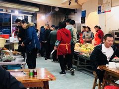 大堂-老广烧烤(骆驼山康馨园店)