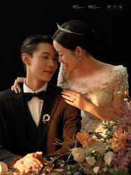 -雪中彩影婚纱摄影·微光艺术中心