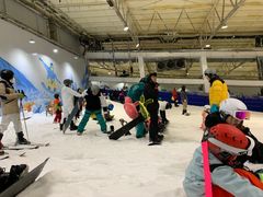 -乔波室内滑雪场