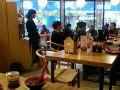 -鸿通城购物中心