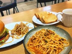 -HELLO 27 意面·沙拉·帕尼尼