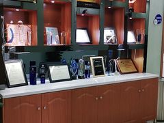 -茂菊口腔连锁(浦东南路店)