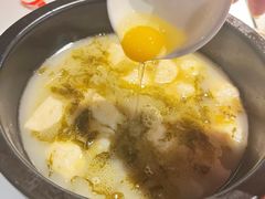 墨鱼丸酸菜过桥米线-妈妈故事米线(市府恒隆店)