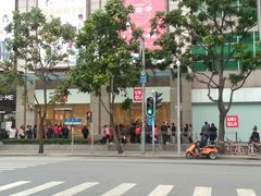 门面-优衣库(广州恒宝广场店)