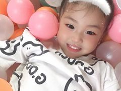 -爱蹦iBOON蹦床运动馆(江汉店)