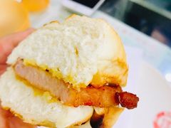 猪扒包-义顺牛奶公司(庇利金街店)