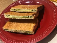 咖椰吐司-HELLO 27 意面·沙拉·帕尼尼