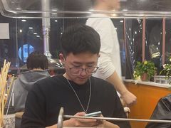 -哈尔滨小酒馆·鲜肉现穿自助烧烤(康新花园店)