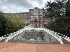 -香港大学