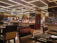 大堂-大中华希尔顿酒店-念自助餐·嗨啤·小龙虾