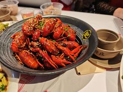 -肥肥虾庄·金牌油焖大虾(汉街SKP店)