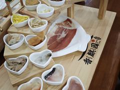 -香麒园·过桥米线·南湖雅宴