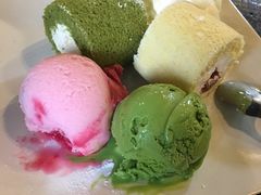 雪糕+蛋糕套餐-莓园冰淇淋店