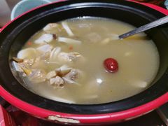 -有红鸡毛店·川菜(建设路店)