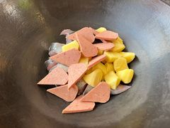 -老刘生态大鱼坊铁锅炖鱼(赛马场店)