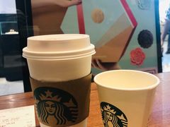 -星巴克(杭州湖滨银泰E区店)