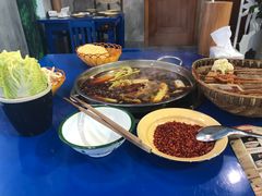 -马路边边·成都串串(翠柏路店)