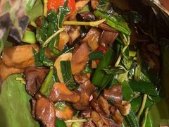 -云海肴·汽锅鸡·云南菜(天山百盛优客店)