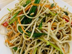 拌豆腐丝-王三姑牛肉饼