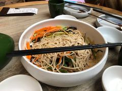 鸡丝凉米线-云海肴·汽锅鸡·云南菜(高德置地店)
