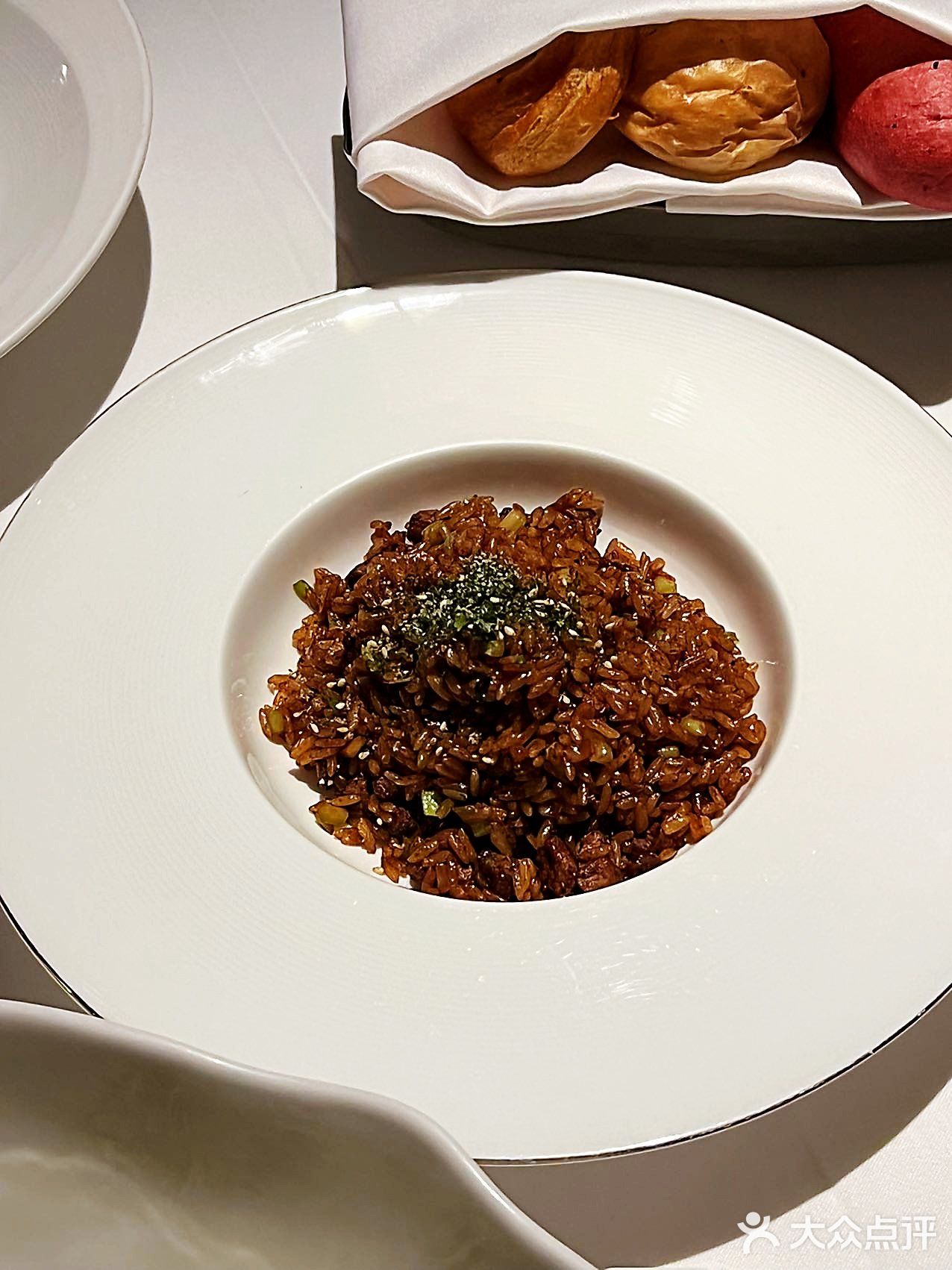 这么好环境的牛排店适合情侣约会打卡