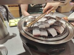 -围炉肉舍丹东海鲜烤肉·烤活鳗(步行街店)
