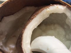 椰皇炖桃胶-聪嫂私房甜品(旺角二店)