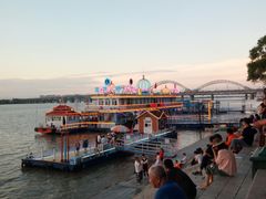 -人民防洪胜利纪念塔