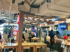 大堂-呷佬·长沙手工米粉(金沙江路店)
