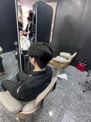 -藤野造型·烫·染发型设计店