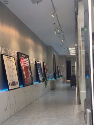 -PE SALON