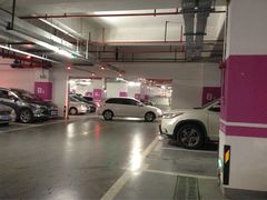 -龙湖虹桥天街-停车场