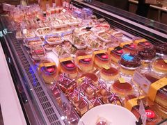 -巴黎贝甜(大宁国际商业广场店)
