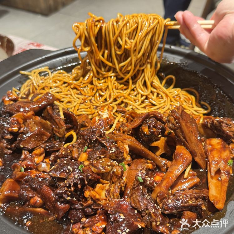 这家老板从2006年就开始做鸭了