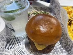 -TRIPS BURGER(大钟寺店)