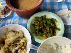 -老街烧烤大排档·地道湖北菜·龙虾馆(汉口火车站店)