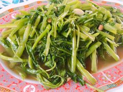 -Thiw Soen Seafood Restaurant