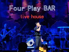 -FOUR PLAY BAR